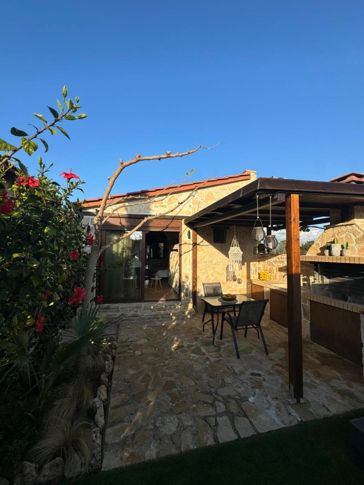 Studio Eleni - Oasis Holiday Houses Kokkinos Pirgos Exterior foto